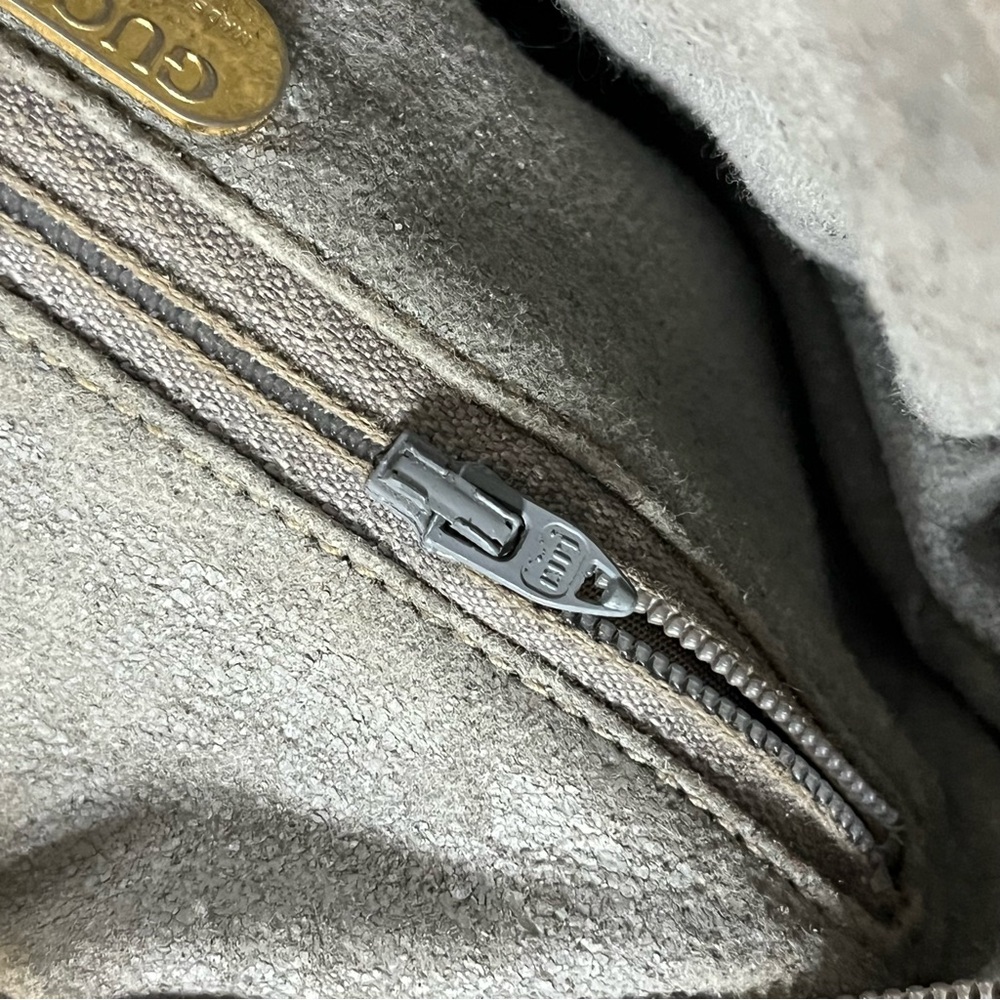 RARE Gucci Plus Authentic Crossbody Bag Supreme GG Monogram - Picture 11 of 11